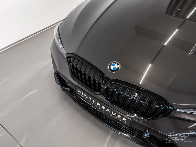 BMW 330 330i M-Sport Sedan xDrive