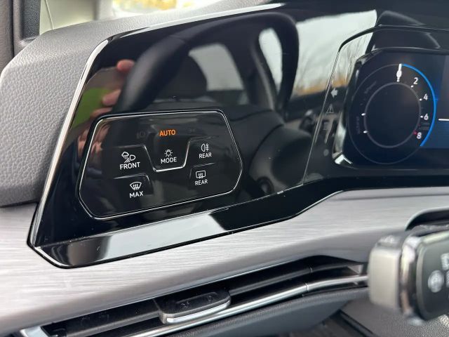 Volkswagen Golf Style eHybrid