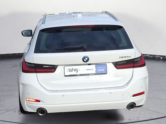 BMW 320 320e Touring