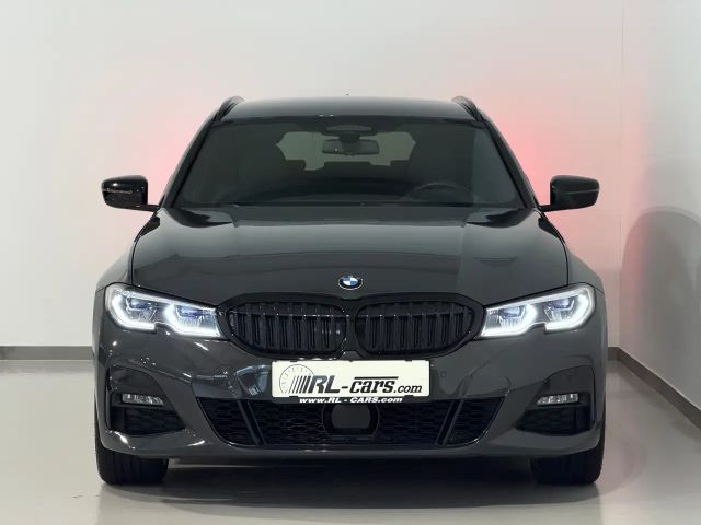 BMW 330 330e M-Sport xDrive