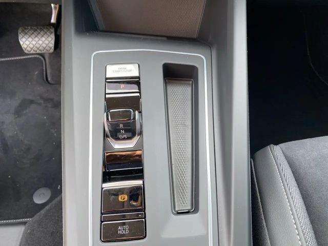 Volkswagen Golf DSG Life Variant