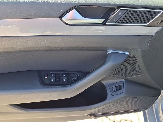 Volkswagen Passat 2.0 TDI Business DSG Variant