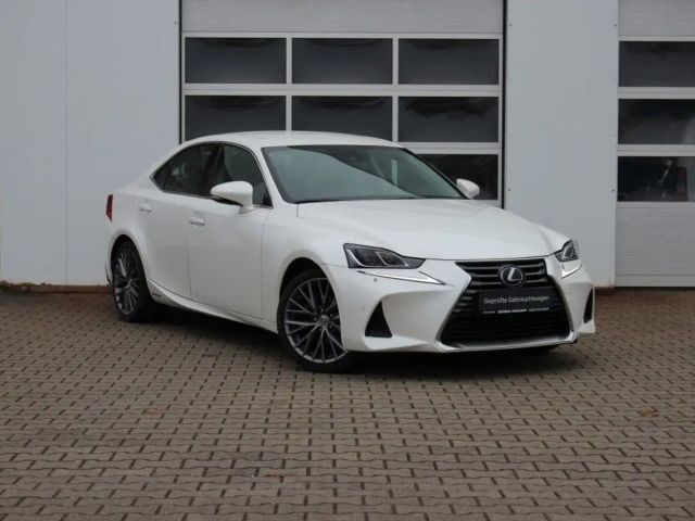 Lexus IS-Serie Premium