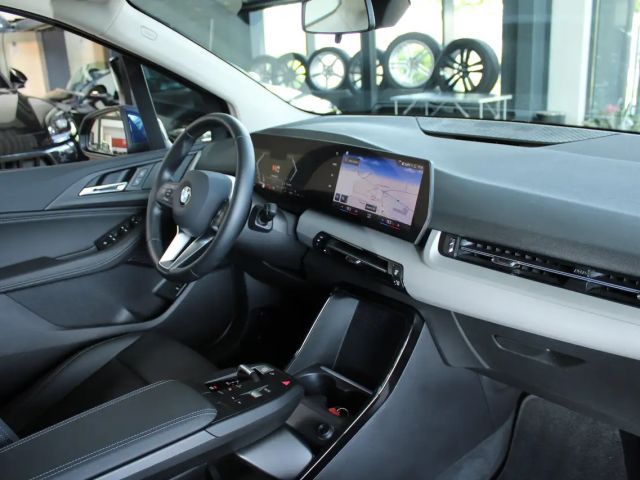 BMW 220 220i Active Tourer