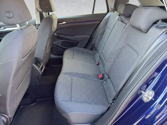 Volkswagen Golf Life Variant