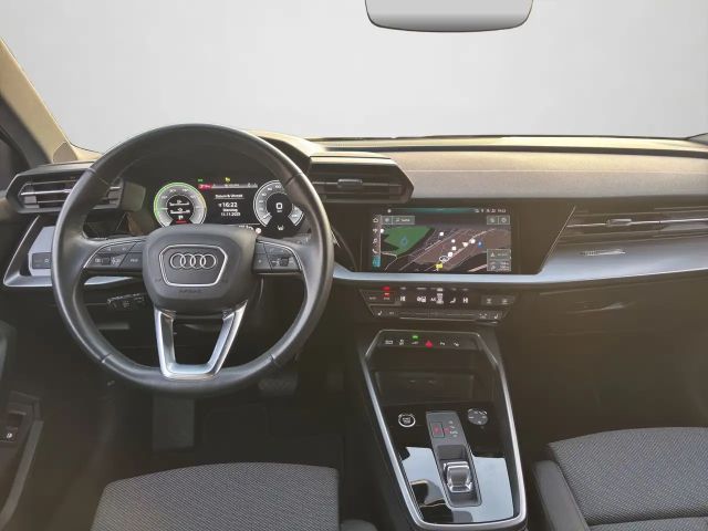 Audi A3 40 TFSI Hybride S-Line Sedan