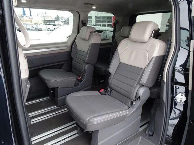 Volkswagen Multivan 2.0 TDI DSG Life T7