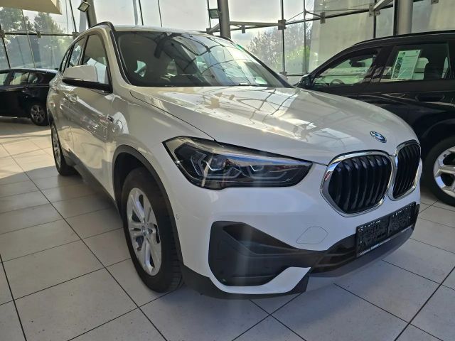 BMW X1 25e Hybrid Allrad A. Komfortzugang/Navigation/LED
