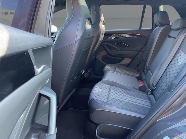 Volkswagen Tiguan BLACK+MATRIX+APP+DAB+AHK+HUD+PANO