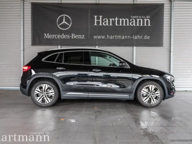 Mercedes-Benz GLA 200 Progressive