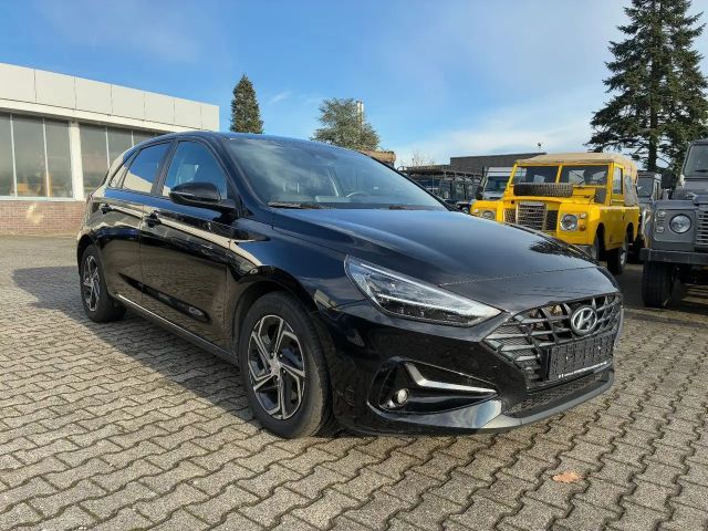 Hyundai i30 Lim, AUTOMATIK,Klimaautom., Navigation, LED