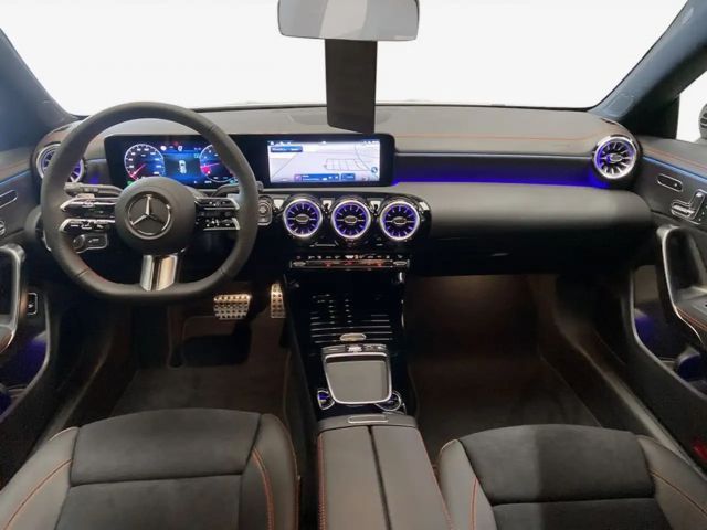 Mercedes-Benz CLA 180 CLA