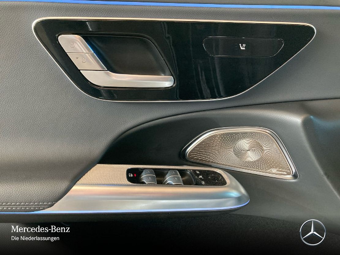 Mercedes-Benz E 200 Sedan