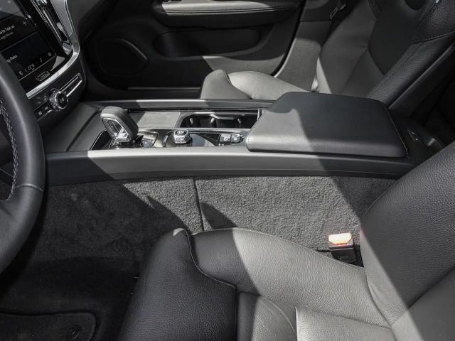 Volvo V60 Cross Country AWD Plus