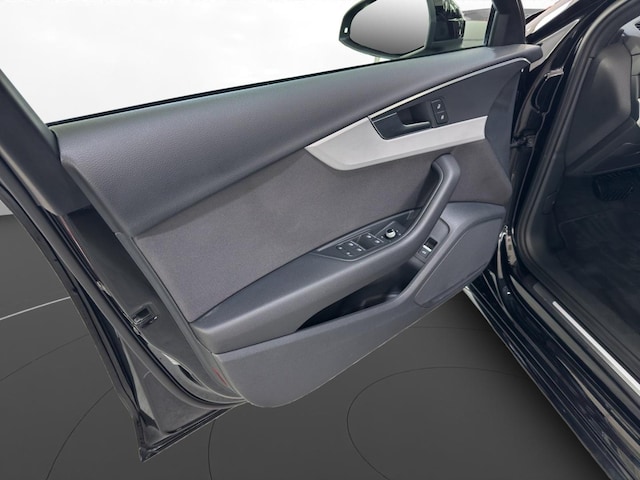 Audi A4 40 TFSI Avant S-Tronic