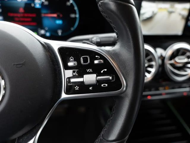 Mercedes-Benz EQB 300 4MATIC Progressive