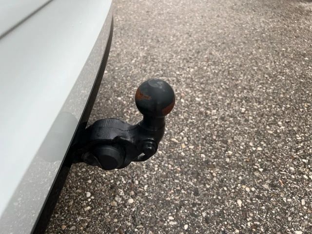 Volkswagen Golf R-Line Variant