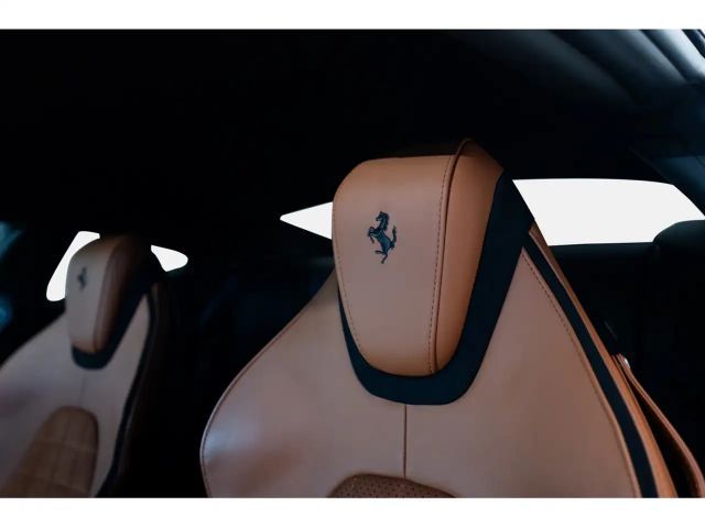 Ferrari Roma >NERO STELLATO*FERRARI APPROVED<