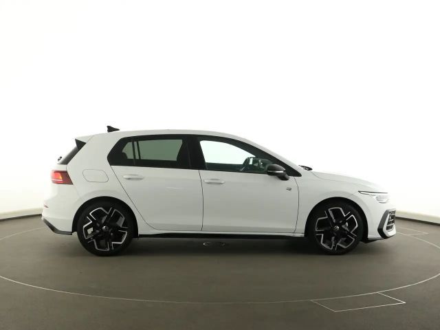 Volkswagen Golf 1.5 eTSI DSG Golf VIII R-Line