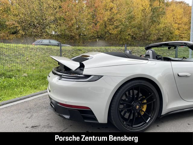 Porsche 992 Cabrio Carrera GTS