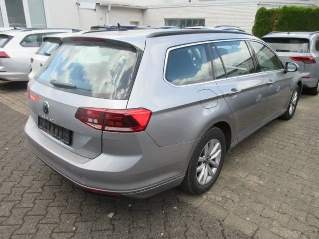 Volkswagen Passat 2.0 TDI Business DSG Variant