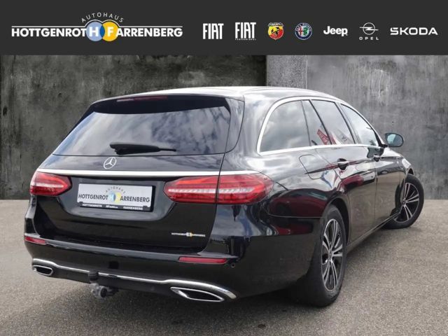Mercedes-Benz E 200 AVANTGARDE E 200 d Estate