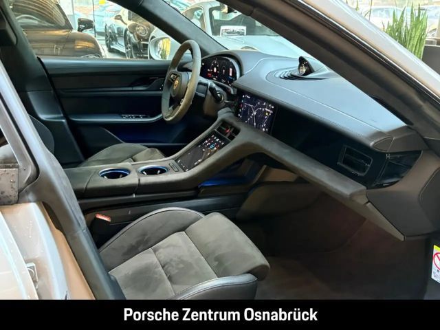 Porsche Taycan GTS Sport Turismo