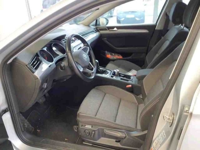 Volkswagen Passat 2.0 TDI Business DSG Variant