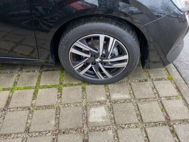 Peugeot 208 Active Pack PureTech