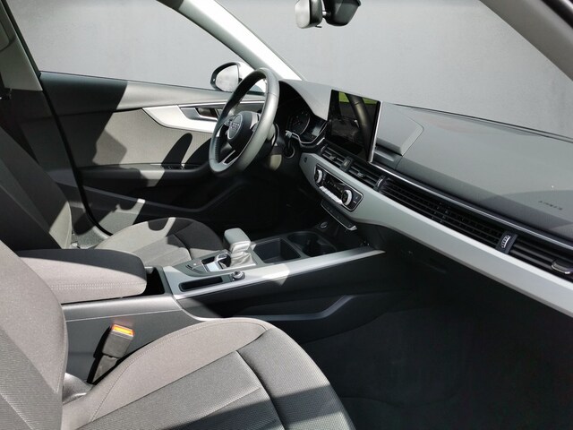 Audi A4 35 TDI Avant S-Line S-Tronic