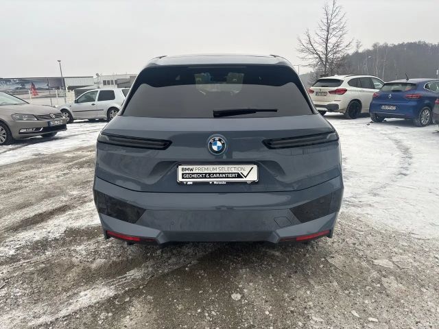 BMW iX xDrive50