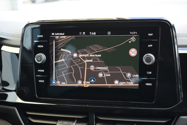 Volkswagen T-Roc 1.5 TSI DSG R-Line