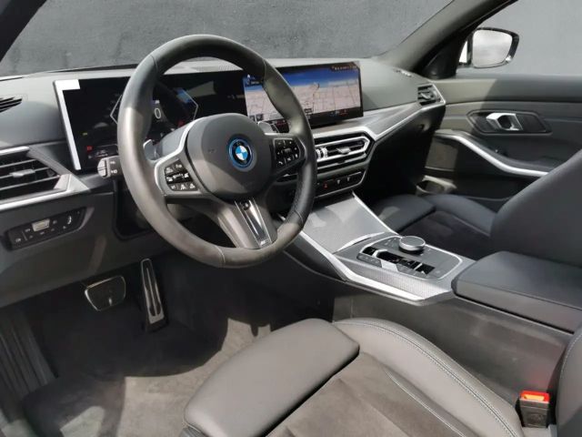 BMW 330 330e M-Sport Touring