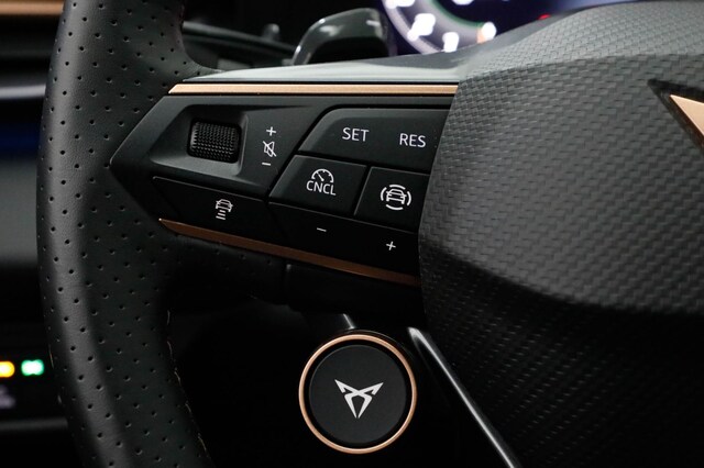 Cupra Terramar 1.5 e-Hybrid