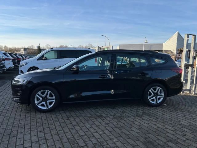 Ford Focus Cool & Connect EcoBoost Wagon