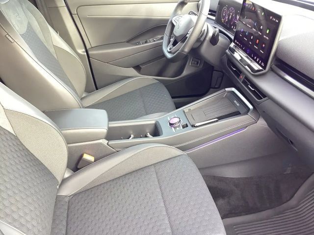 Volkswagen T-Roc 1.5 eTSI DSG R-Line