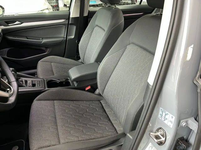 Volkswagen Golf 1.5 TSI Life Variant