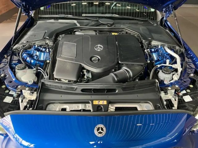 Mercedes-Benz C 200 AMG Line Sedan