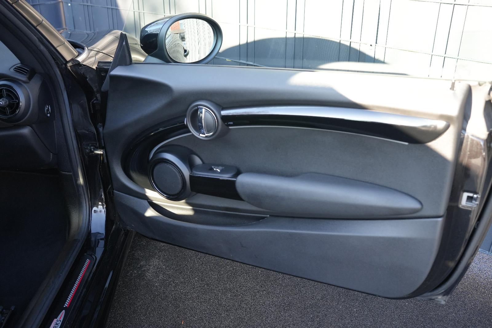 MINI Cooper John Cooper Works