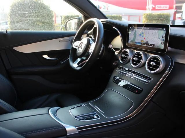 Mercedes-Benz GLC 300 AMG Line Coupé