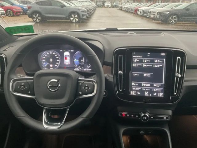 Volvo XC40 Dark Plus T5