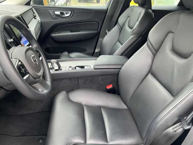 Volvo XC60 Dark Plus