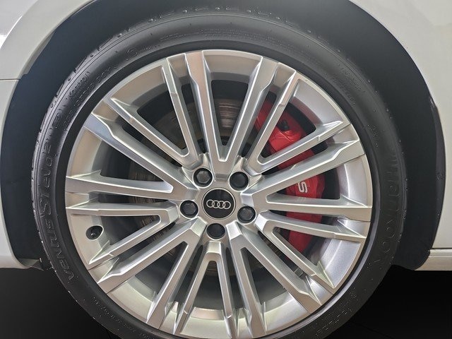 Audi S4 Avant Quattro