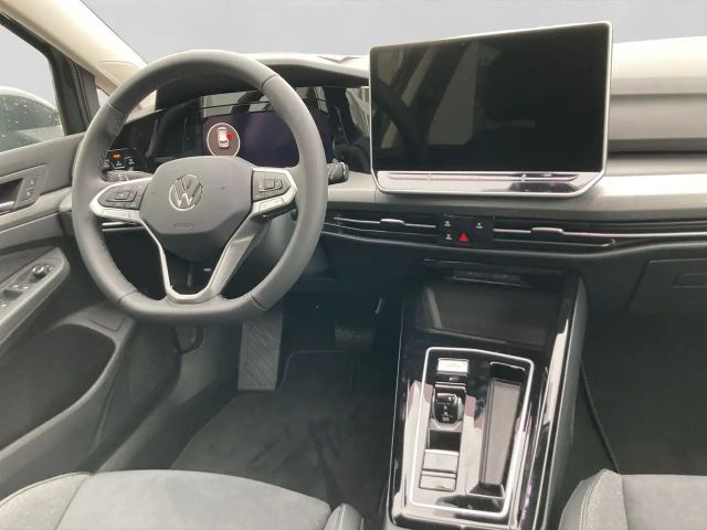 Volkswagen Golf 1.5 eTSI DSG Style