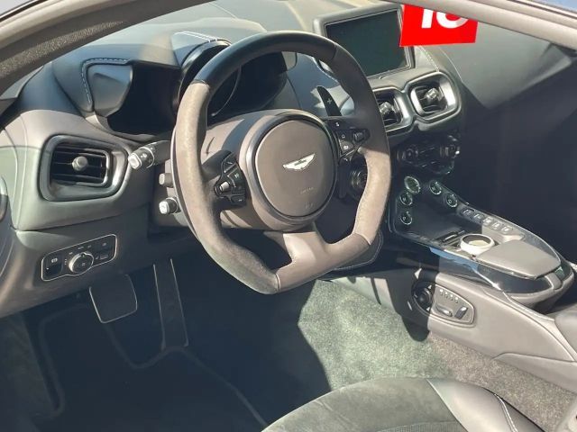 Aston Martin V8 V8
