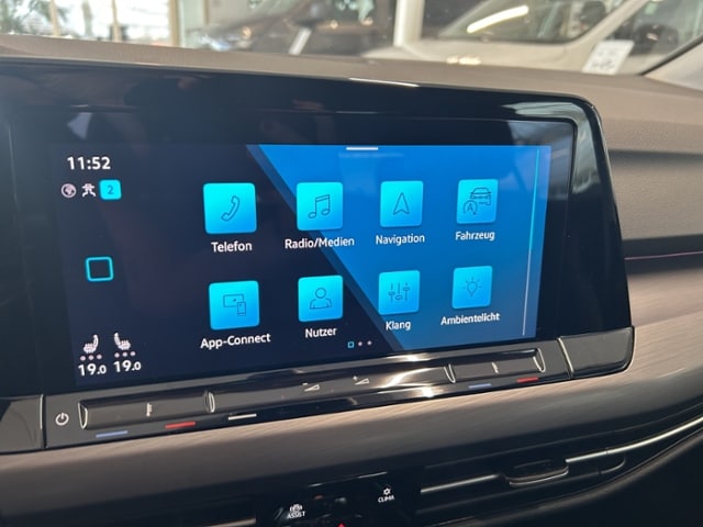 Volkswagen Golf 2.0 TSI DSG Golf VIII