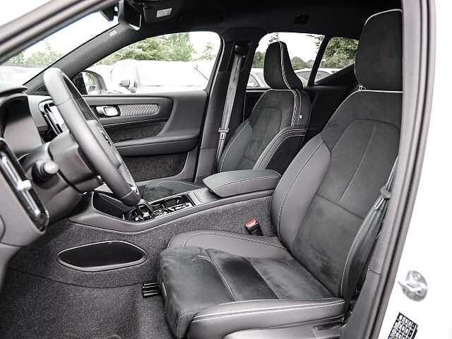 Volvo XC40 Dark Plus