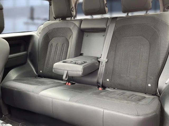 Land Rover Defender 90