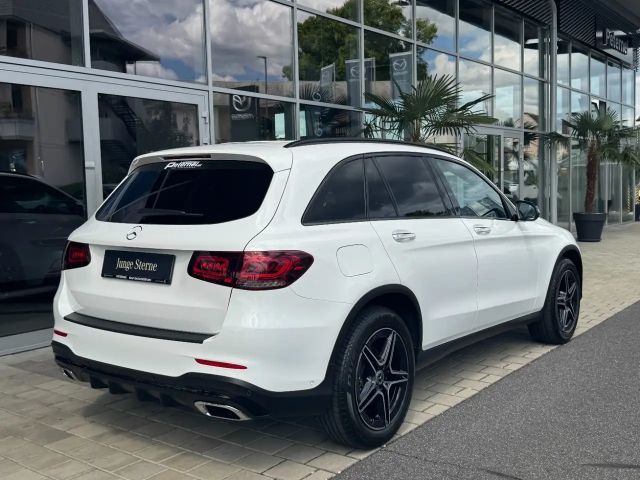 Mercedes-Benz GLC 300 4MATIC AMG Line GLC 300 d