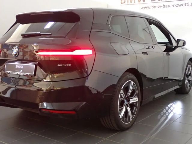 BMW iX xDrive50
